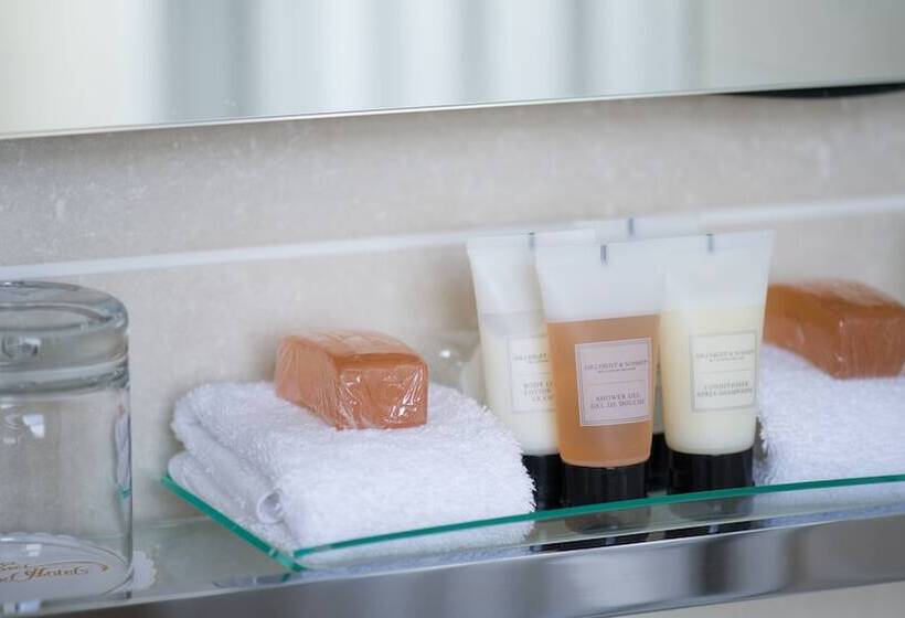 اتاق استاندارد یک نفره با چشم‌انداز دریا, Saunton Sands Hotel Source Spa And Wellness