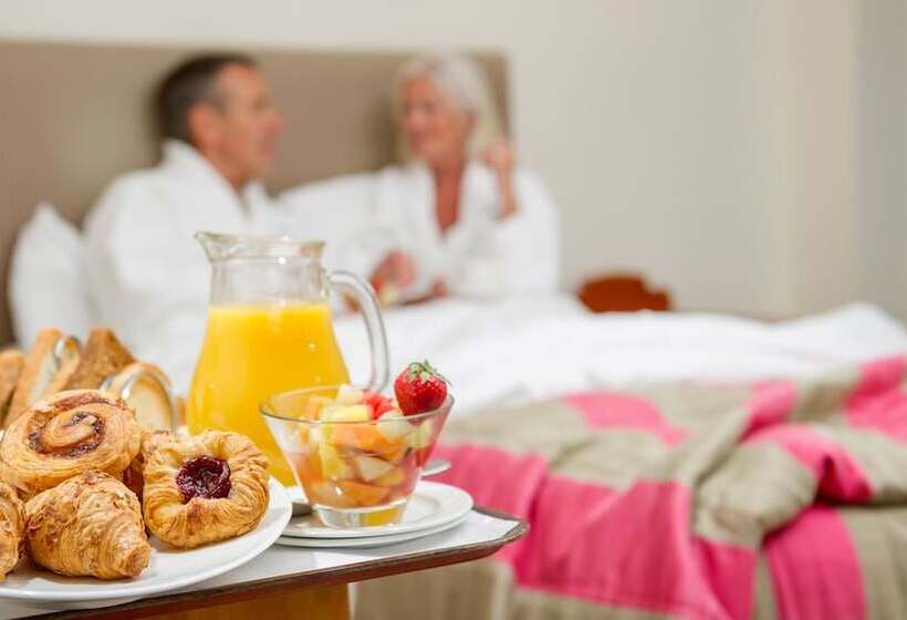 اتاق استاندارد یک نفره با چشم‌انداز دریا, Saunton Sands Hotel Source Spa And Wellness