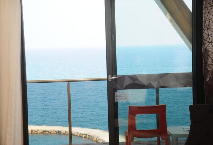 سوئیت با چشم‌انداز دریا و هیدروماساژ, Mary Hotels Alanya