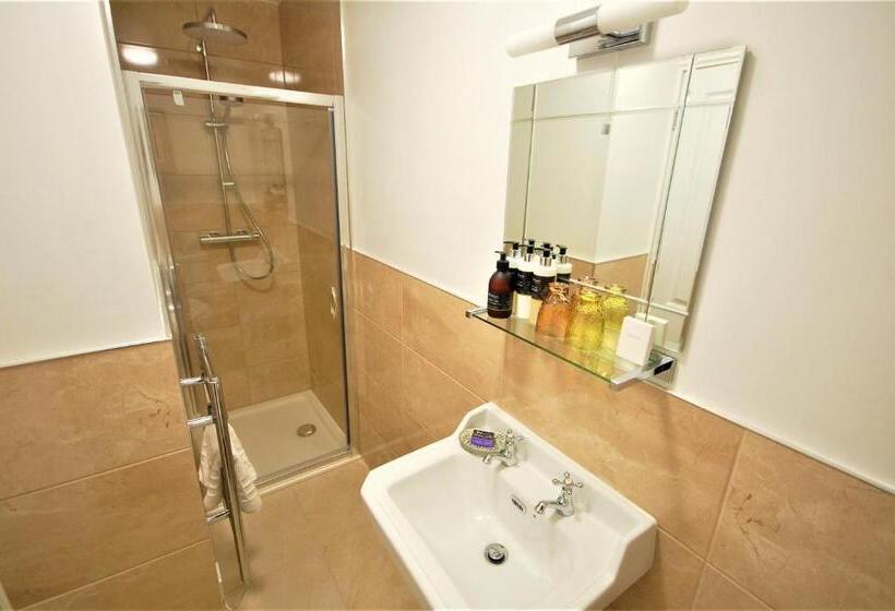 اتاق استاندارد با تخت بزرگ, Tigh Na Cloich