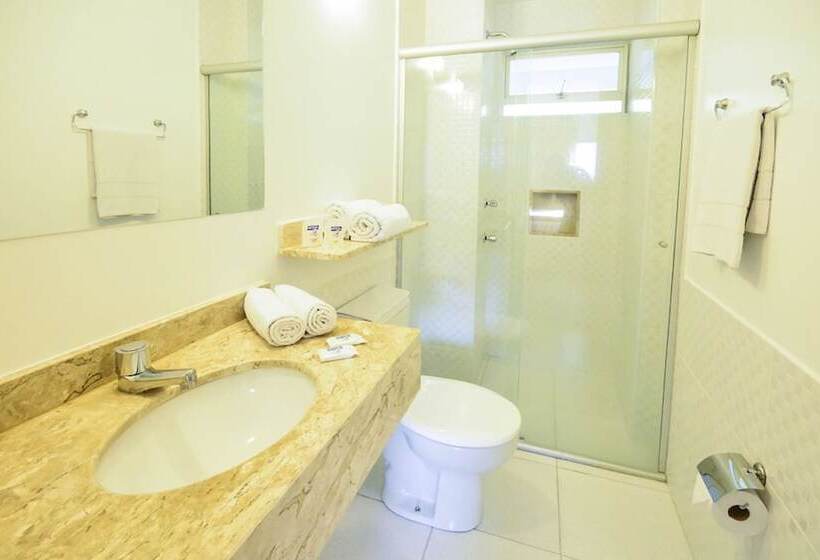 اتاق لوکس, Wembley Inn