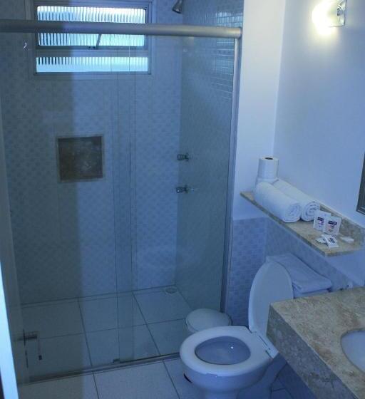 اتاق لوکس چهار تخته, Wembley Inn