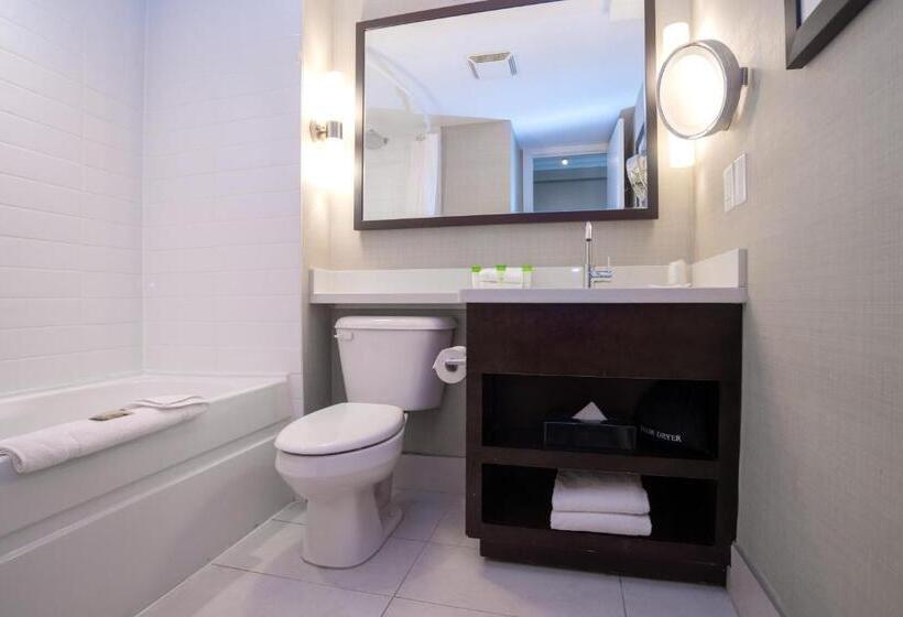 سوئیت با تخت بزرگ, Sandman Hotel Oakville