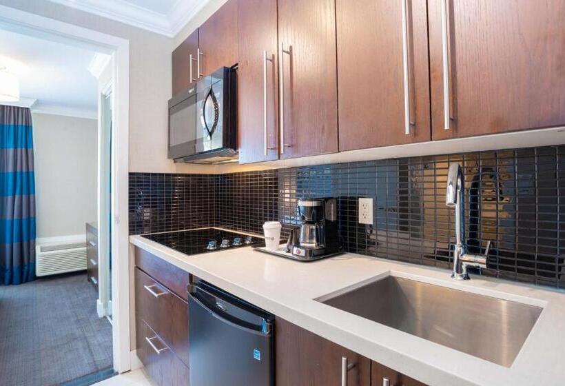 سوئیت با تخت بزرگ, Sandman Hotel Oakville
