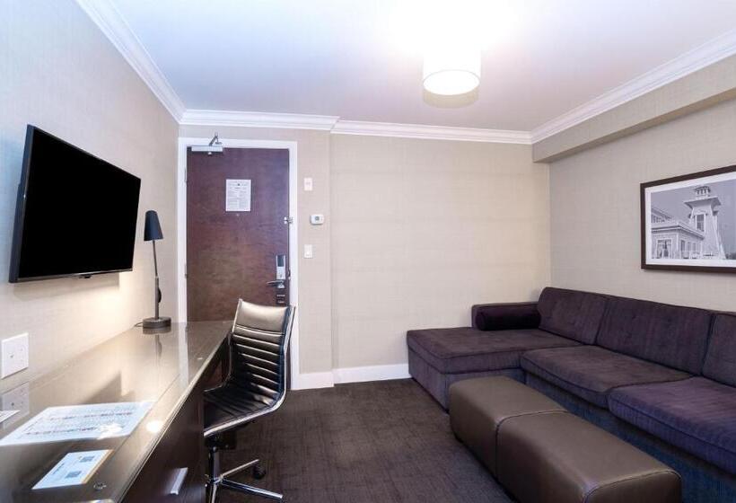 سوئیت با تخت بزرگ, Sandman Hotel Oakville