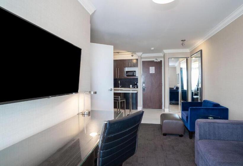 سوئیت با تخت بزرگ, Sandman Hotel Oakville