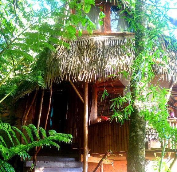 بانگلوی استاندارد, Vanira Lodge