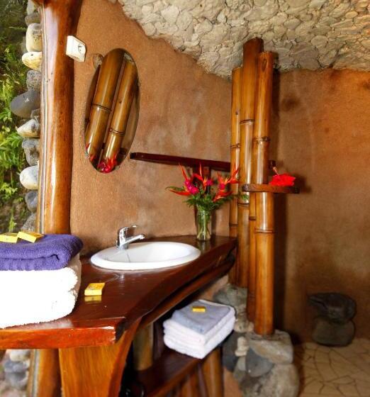 بانگلوی استاندارد, Vanira Lodge