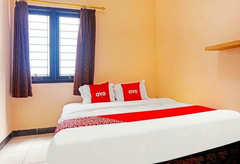 اتاق استاندارد, Karawaci Taman Permata Tiga Mitra Reddoorz