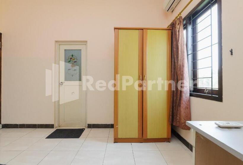 اتاق استاندارد, Karawaci Taman Permata Tiga Mitra Reddoorz
