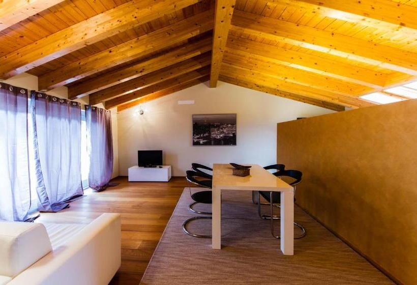 استودیو استاندارد با تراس, Vip Bergamo Apartments