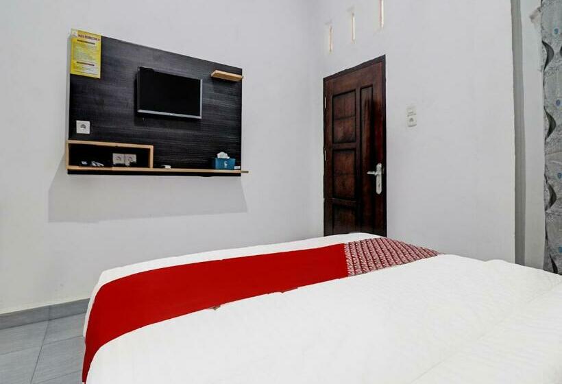 اتاق لوکس, Oyo 91203 Naufal Residence Syariah