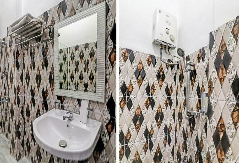 اتاق لوکس, Oyo 91203 Naufal Residence Syariah