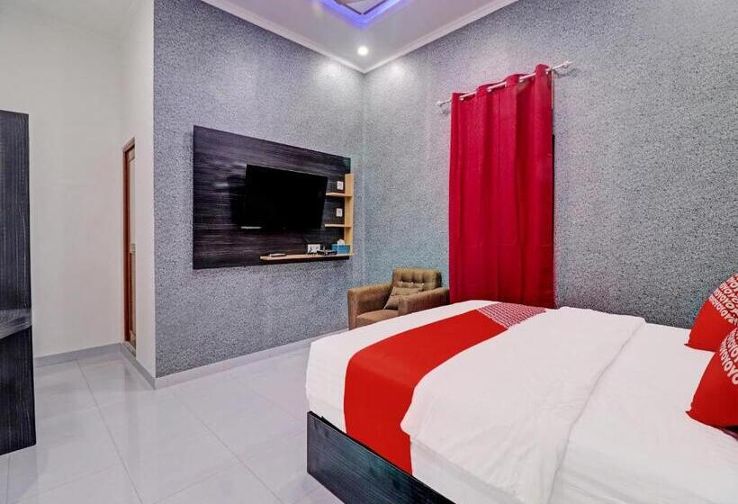 سوییت لوکس, Oyo 91203 Naufal Residence Syariah