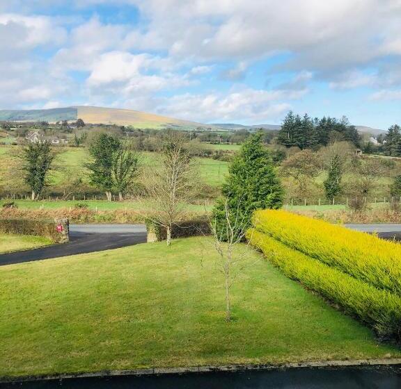 Standard room with outdoor bath, Muff Village Bed & Breakfast