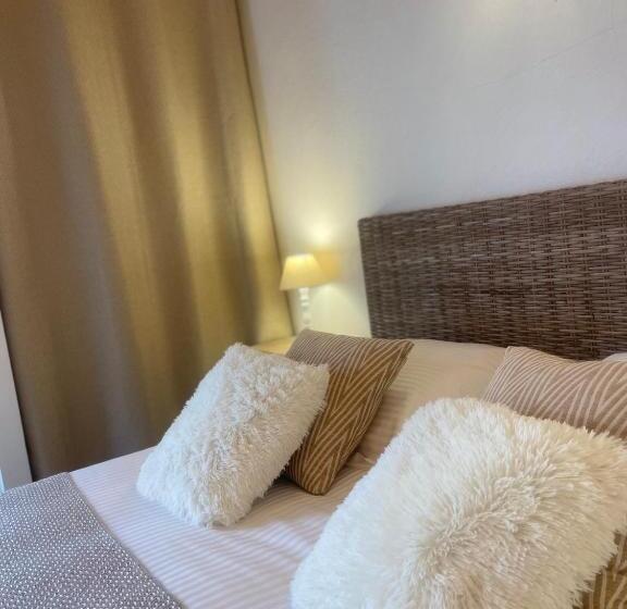 اتاق لوکس, L Alivetu, Chambres D Hôtes