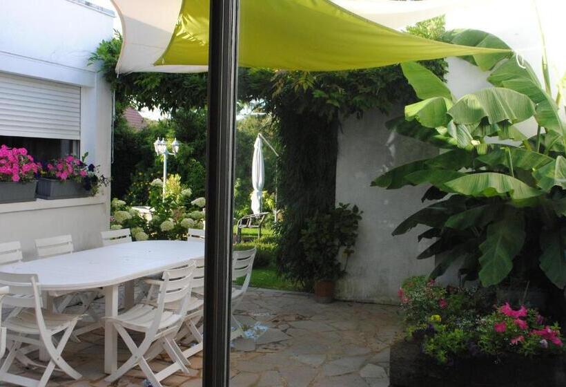 سوییت خانوادگی, Chambres D Hôtes La Tribu