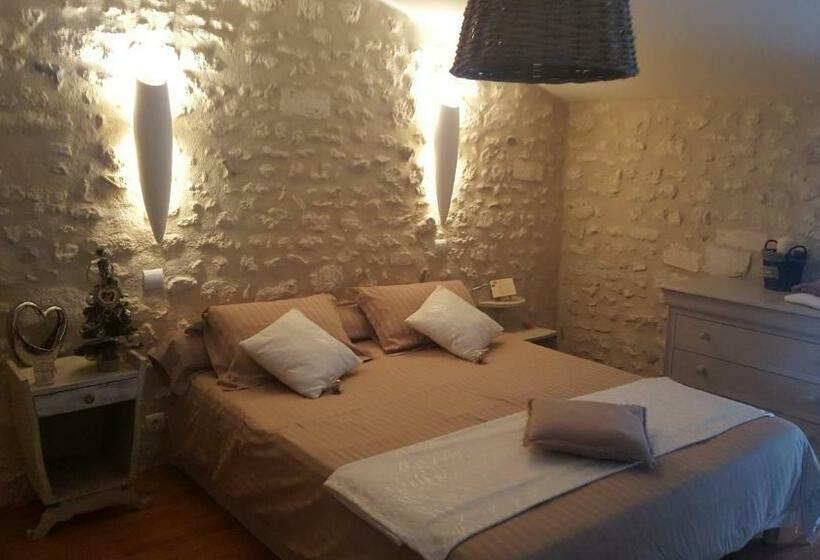اتاق استاندارد با تخت بزرگ, Clos Des Morillons