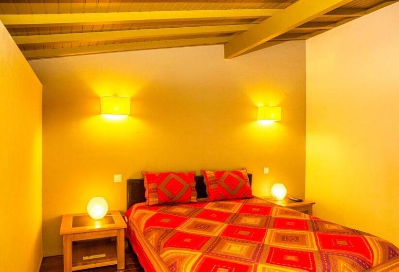 استودیو استاندارد با چشم‌انداز, Casal De Tralhariz   Turismo De Habitacao