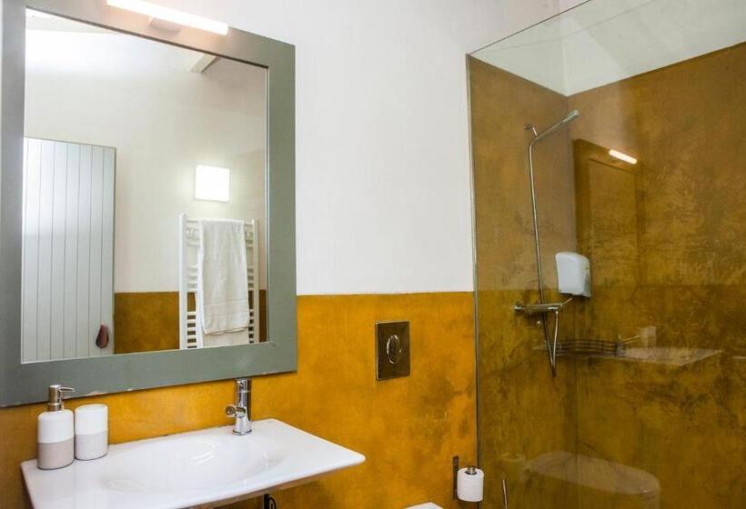 استودیوی لوکس, Casal De Tralhariz   Turismo De Habitacao