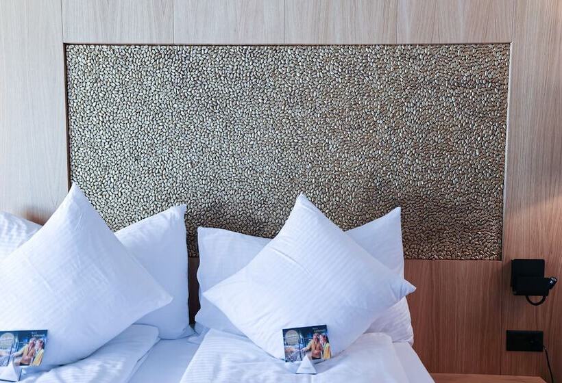 Family Room, City Hotel Glarnerland