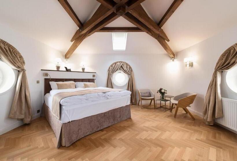 سوئیت 2 خوابه, & Restaurant Chateau Trnová