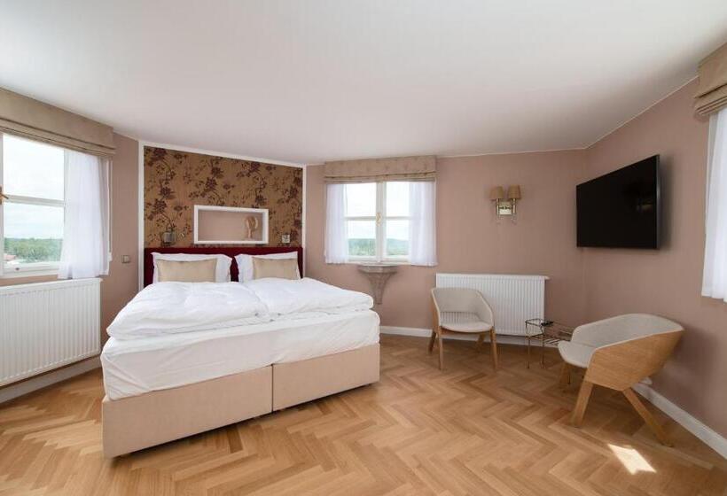 سوئیت 2 خوابه, & Restaurant Chateau Trnová