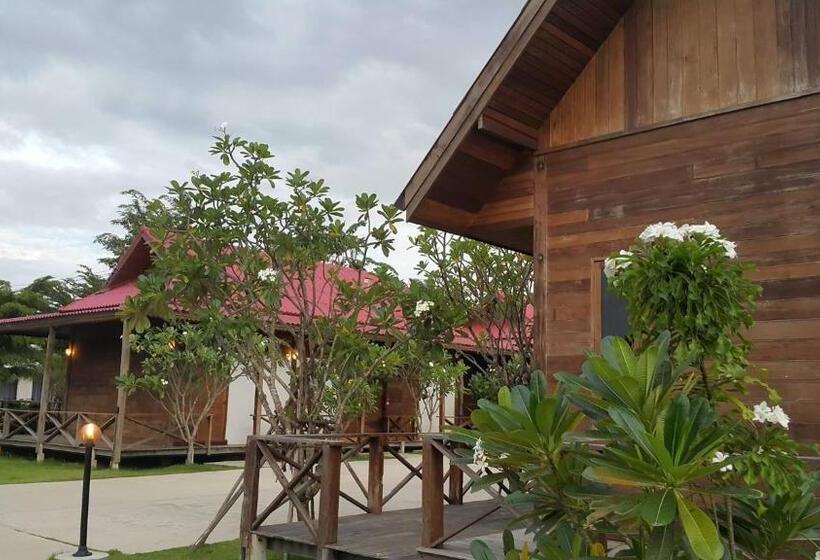 اتاق استاندارد با چشم‌انداز باغ, Ingaun Resort Kanchanaburi
