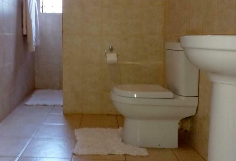 اتاق خانوادگی, Pilanesberg View Guest House