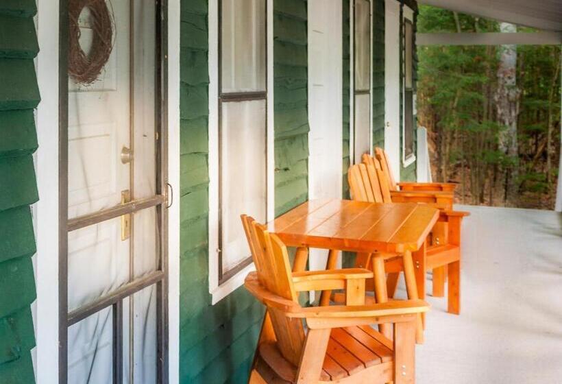 سوییت جونیور, White Pine Camp