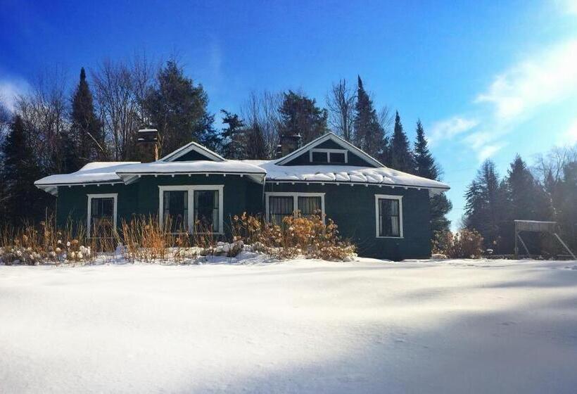 کابین, White Pine Camp