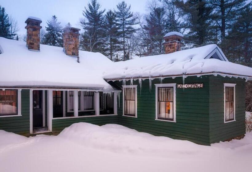 کابین, White Pine Camp