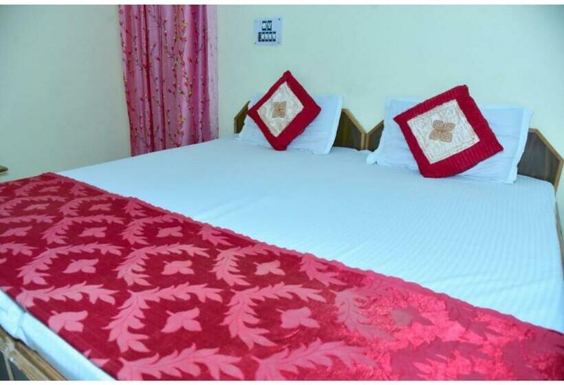 اتاق استاندارد, Himalayan Heights Hotel And Restaurant, Ukhimath