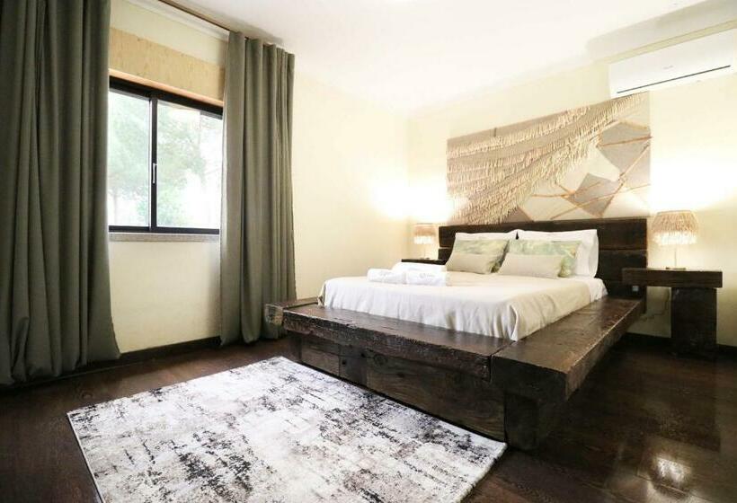 اتاق لوکس با بالکن, Charme Lusitano Countryside Experiences