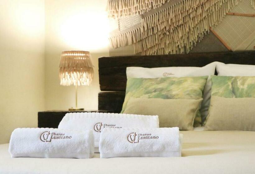 اتاق لوکس با بالکن, Charme Lusitano Countryside Experiences