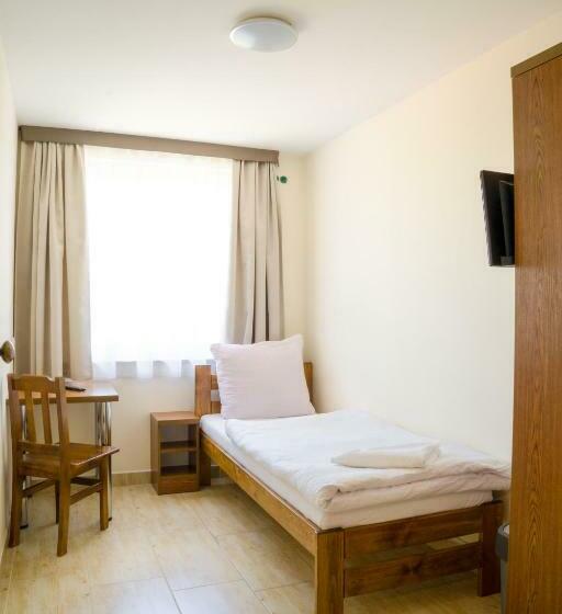 اتاق استاندارد با سرویس بهداشتی مشترک, Kompleks Hotelarski Zgoda