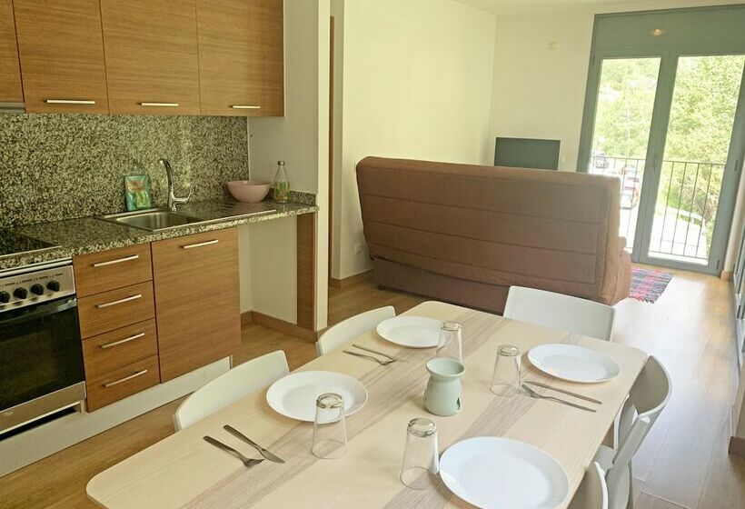 2 Bedroom Apartment, Apartamentos Canillo 3000