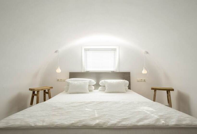 اتاق دوبلکس, Art Hotel Santorini