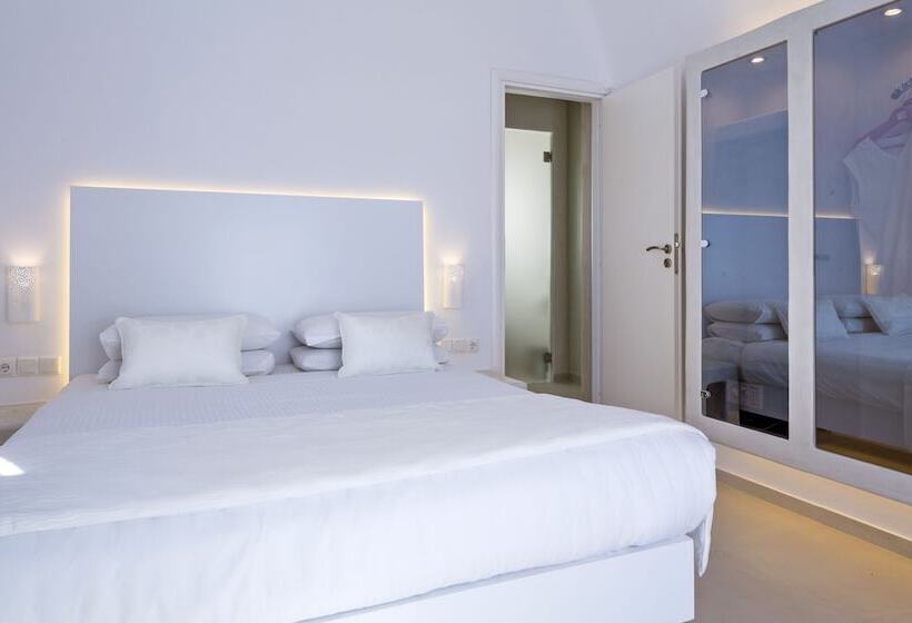 سوئیت با وان آب گرم, Art Hotel Santorini