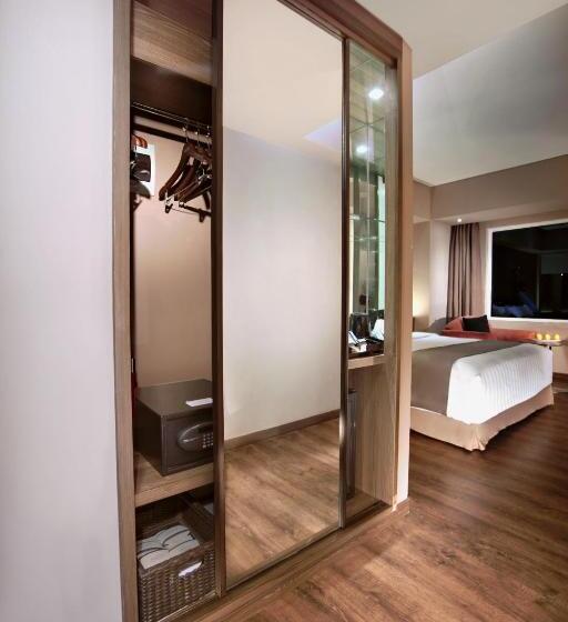 اتاق لوکس, Aston Kupang Hotel & Convention Center