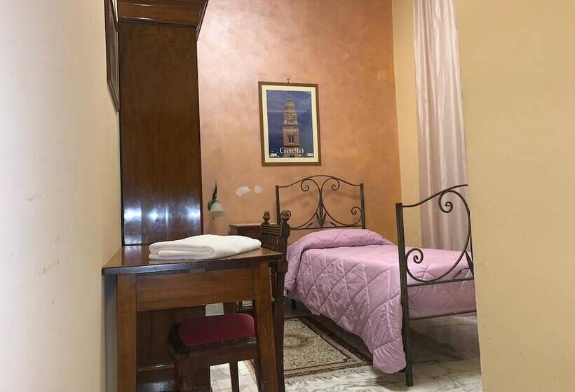 اتاق استاندارد یک نفره, Albergo Bellavista