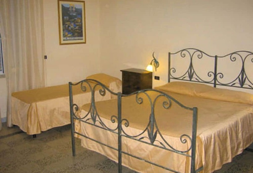 اتاق استاندارد سه نفره, Albergo Bellavista