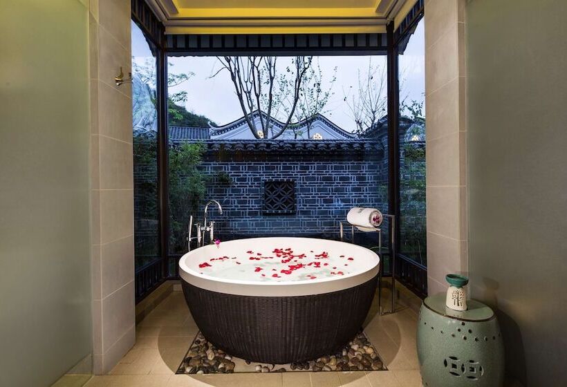 ویلای 2 خوابه, Banyan Tree Yangshuo