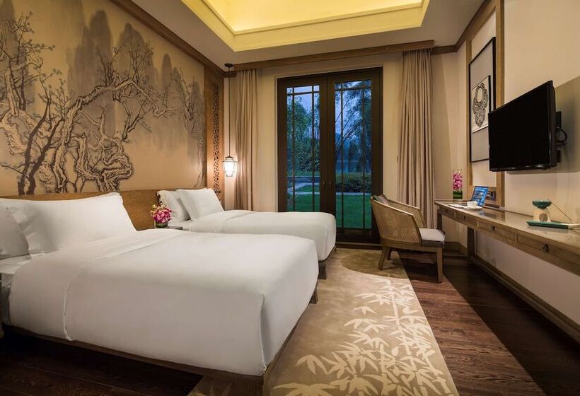 ویلای 2 خوابه, Banyan Tree Yangshuo