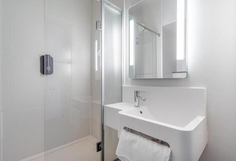 اتاق استاندارد چهار تخته, B&b Hotel Marseille Euromed