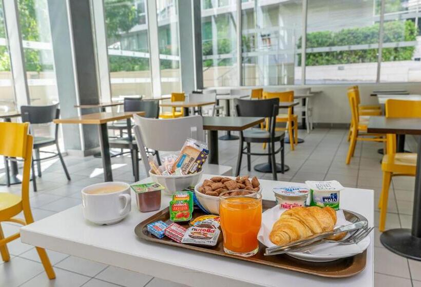 اتاق استاندارد چهار تخته, B&b Hotel Marseille Euromed