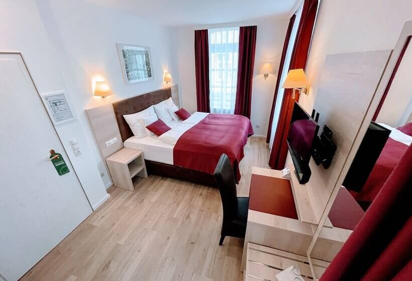 اتاق استاندارد, Das Hotel Krone