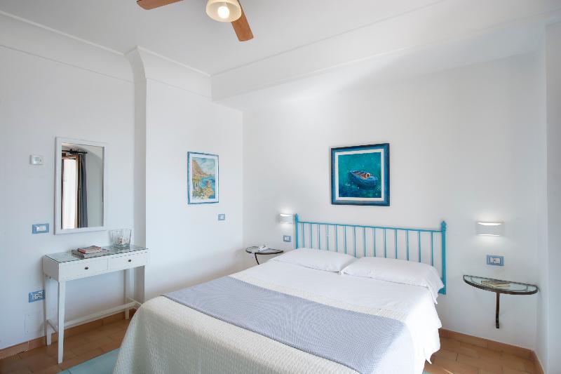 اتاق لوکس با چشم‌انداز دریا, Maresca Hotel Praiano