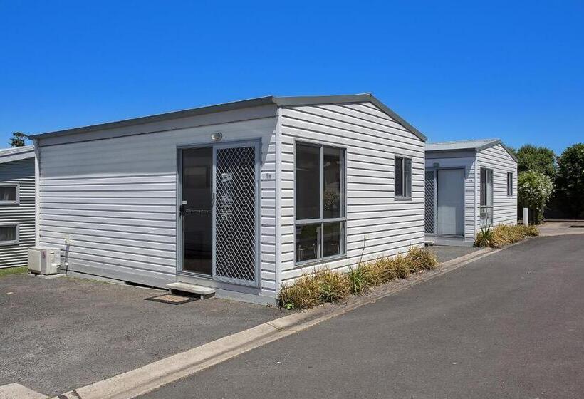 کابین, Portland Holiday Village