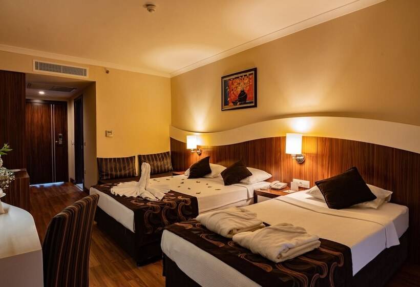 اتاق استاندارد, Throne Beach Resort & Spa